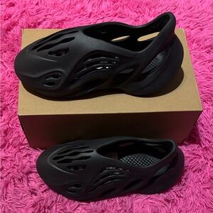 Adidas Yeezy Foam RNR